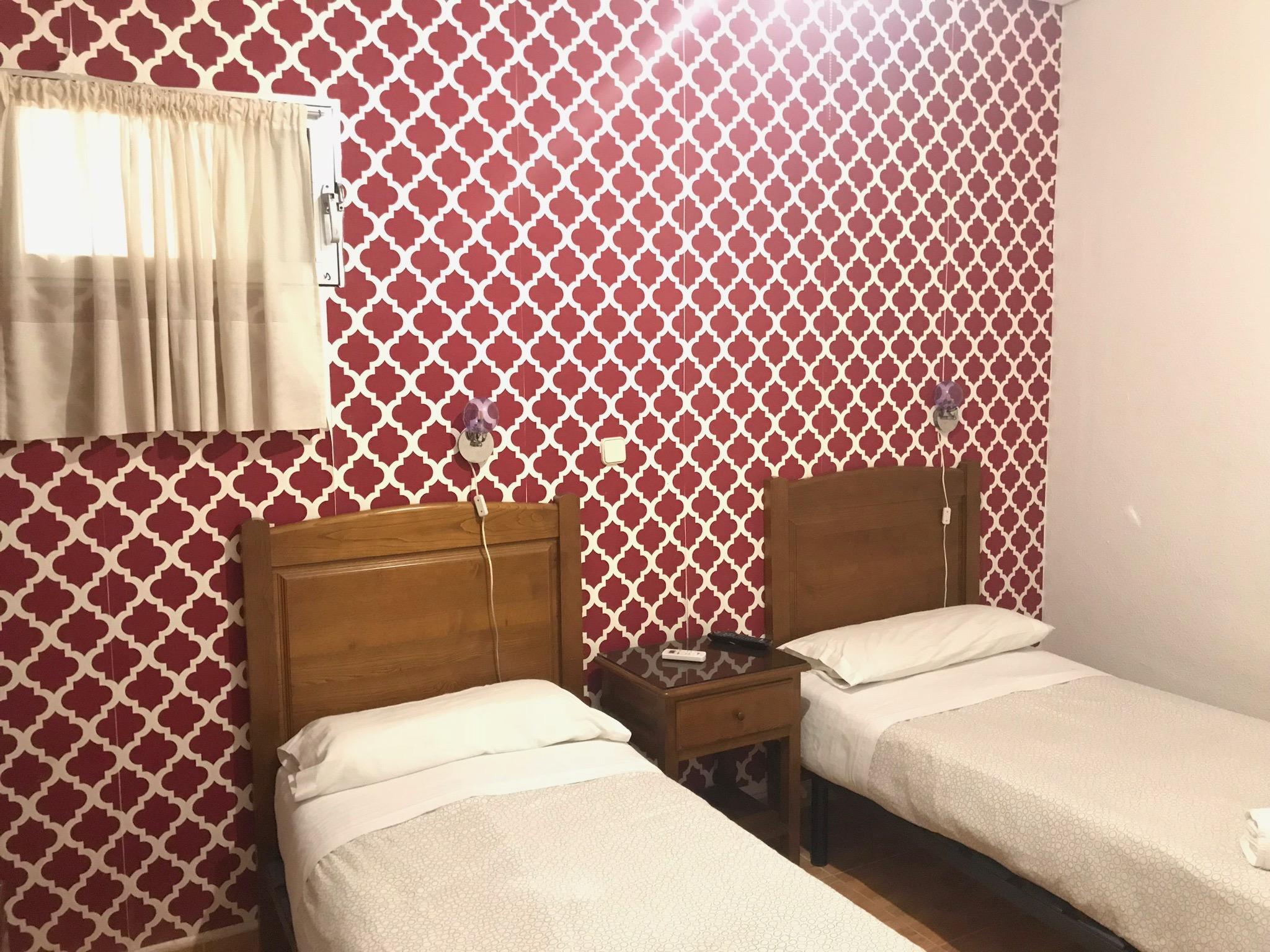 Hostal Los Perales Madrid Exteriér fotografie A room at the hotel
