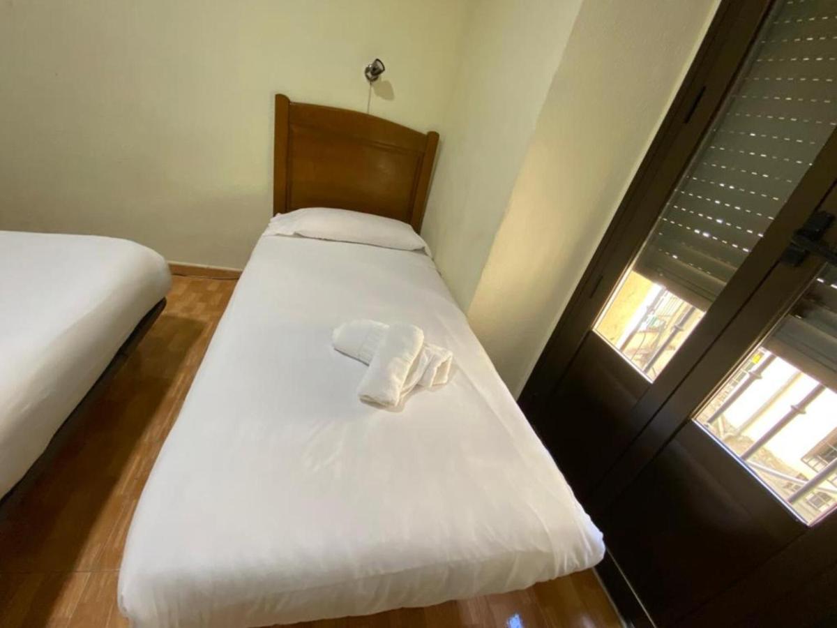 Hostal Los Perales Madrid Exteriér fotografie