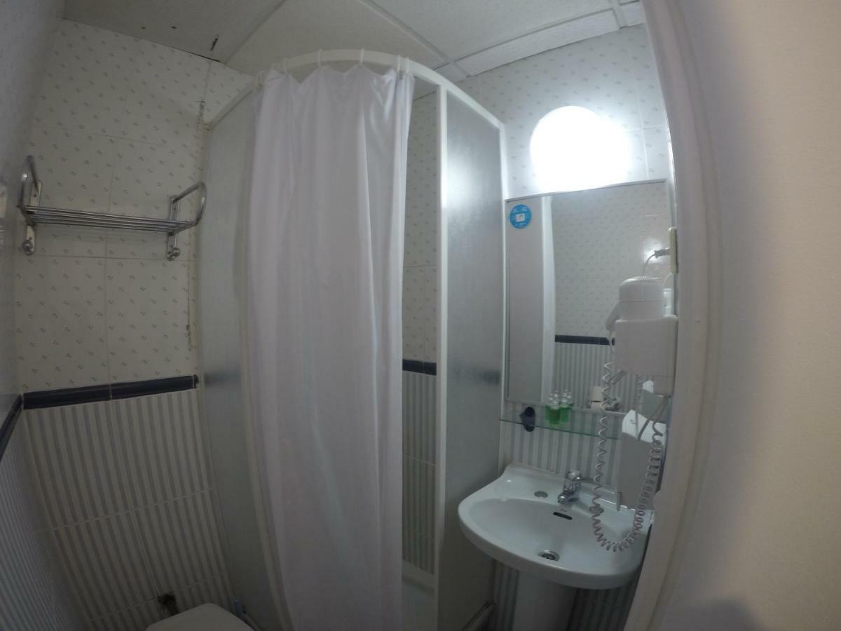 Hostal Los Perales Madrid Exteriér fotografie